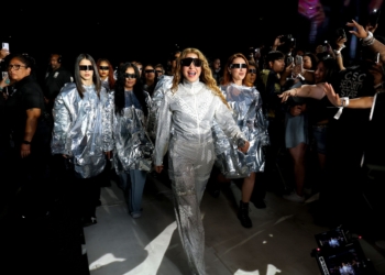 INGLEWOOD, CALIFORNIA - AUGUST 04: Shakira performs onstage during Shakira: Las Mujeres Ya No Lloran World Tour - Los Angeles at SoFi Stadium on August 04, 2025 in Inglewood, California. (Photo by Kevin Mazur/Getty Images for Live Nation)