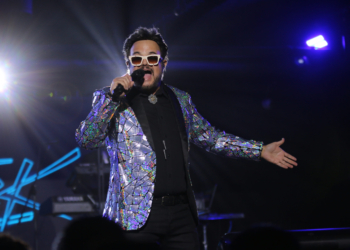 Los Angeles, CA, Abril 10, 2026; Cantautor Mexicano Aleks Syntek, retomando sus presentaciones con "Total Syntek Tour 2026" festejando 35 anos de trayectoria artistica, en La Boom de Huntington Park, California